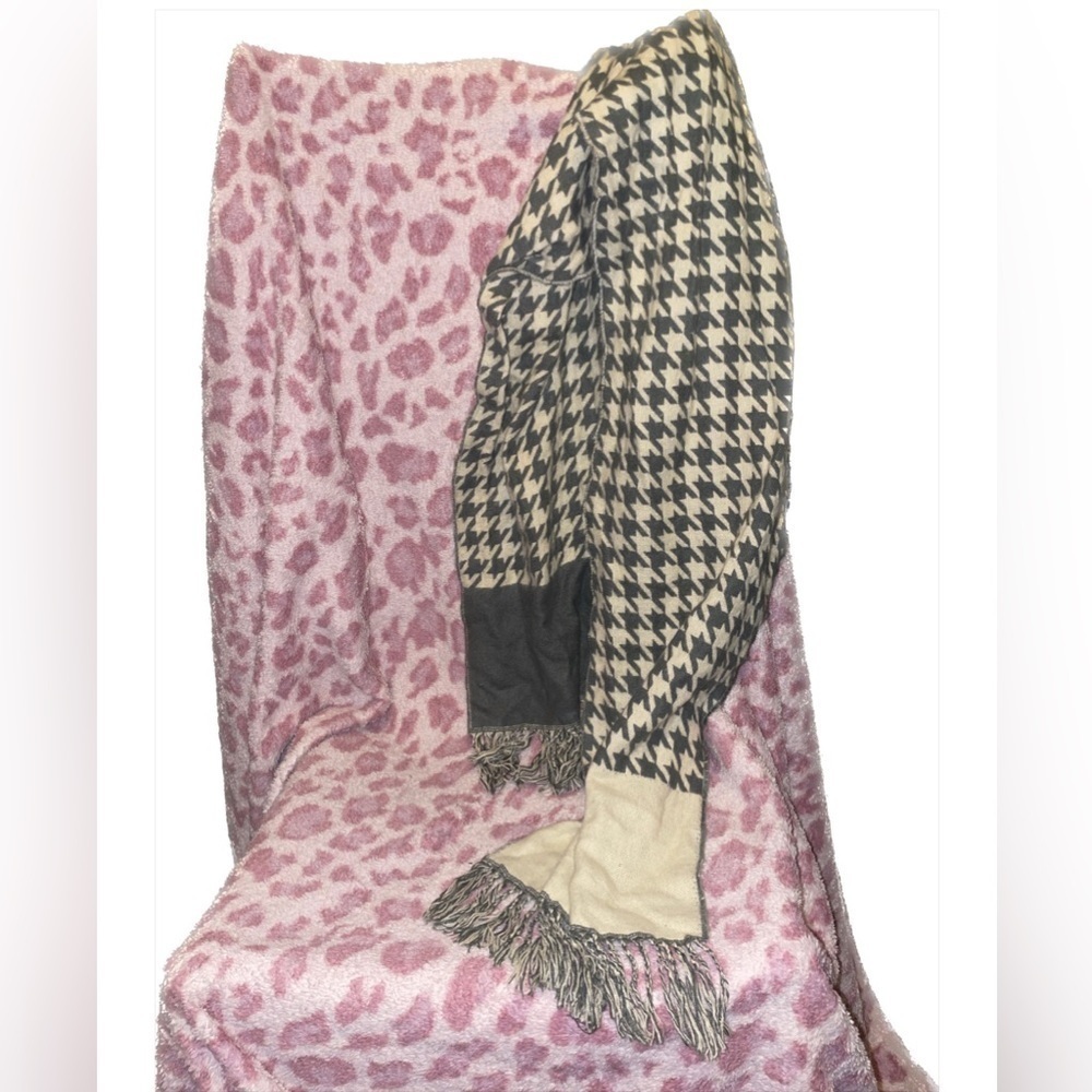 HOUNDSTOOTH Scarf print gray off white CHARMING Charlie